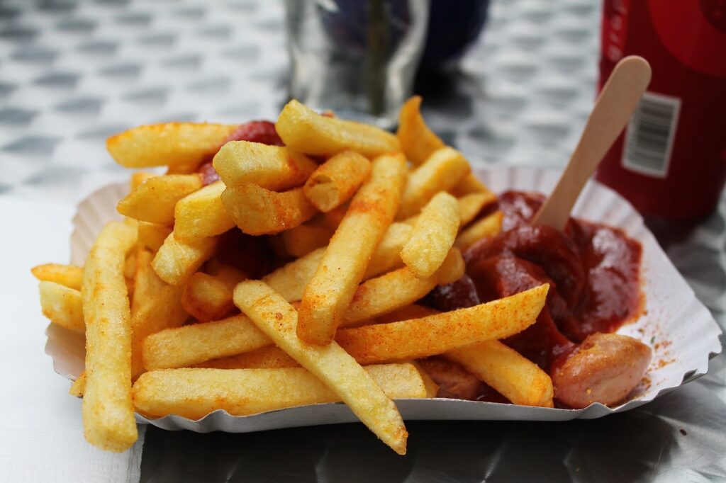 Currywurst: salsicha típica de Berlim